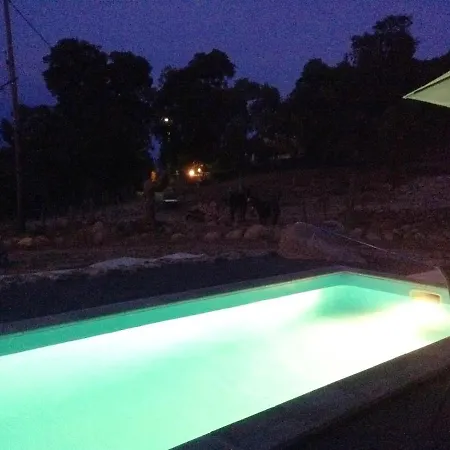 Villa De 2 Chambres Avec Vue Sur La Mer Piscine Privee Et Jardin Amenage A Sari Solenzara * Sari-Solenzara