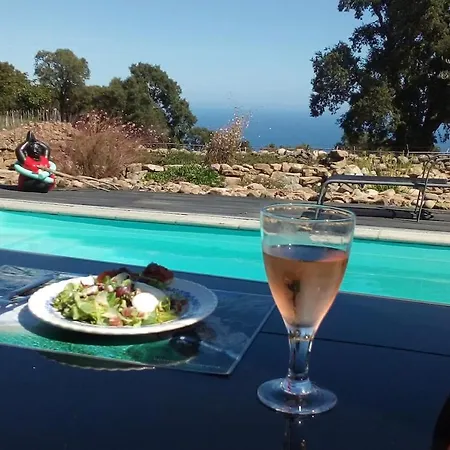 Villa Villa De 2 Chambres Avec Vue Sur La Mer Piscine Privee Et Jardin Amenage A Sari Solenzara Sari-Solenzara